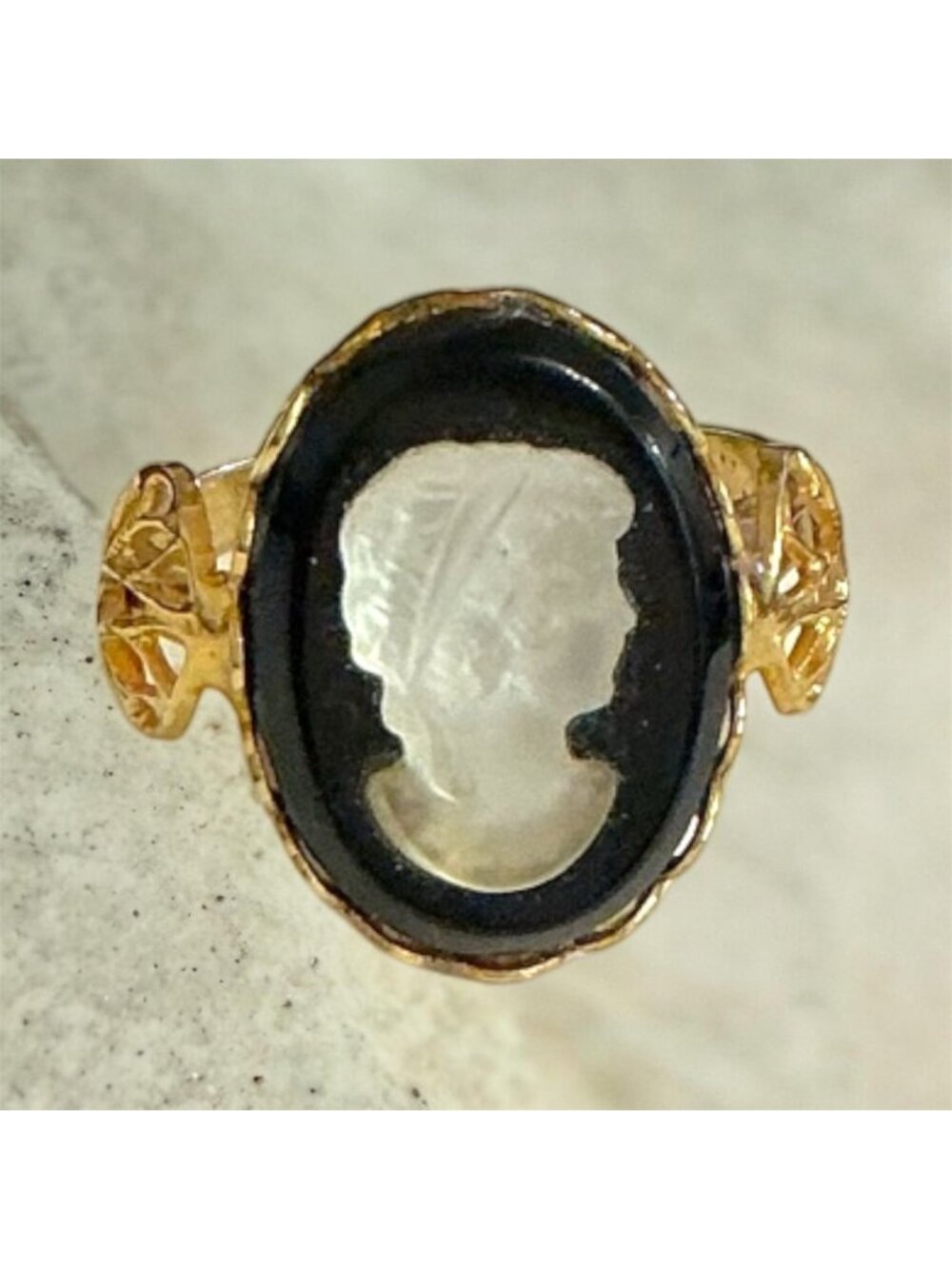 Vintage Mother Of Pearl Cameo Ring Adjustable Gold-Tone Size 8.5